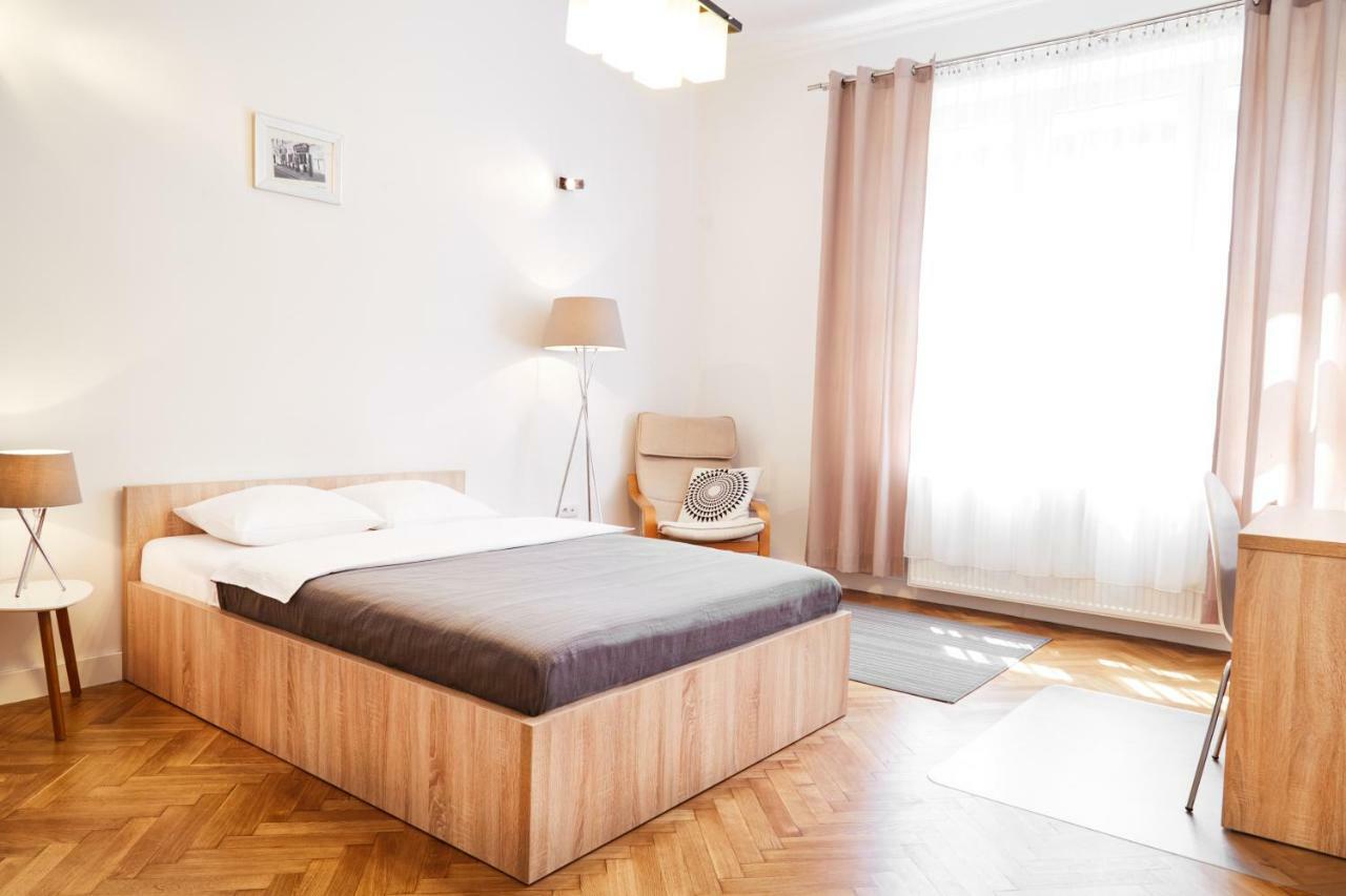 Modern Apartments Красков Екстериор снимка